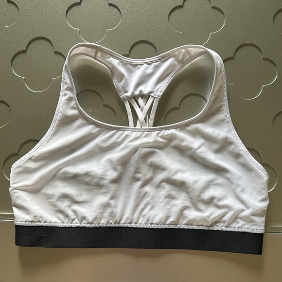 VICTORIA’S SECRET The Player Sports Bra Size XL White & Black Large Logo - Picture 12 of 16